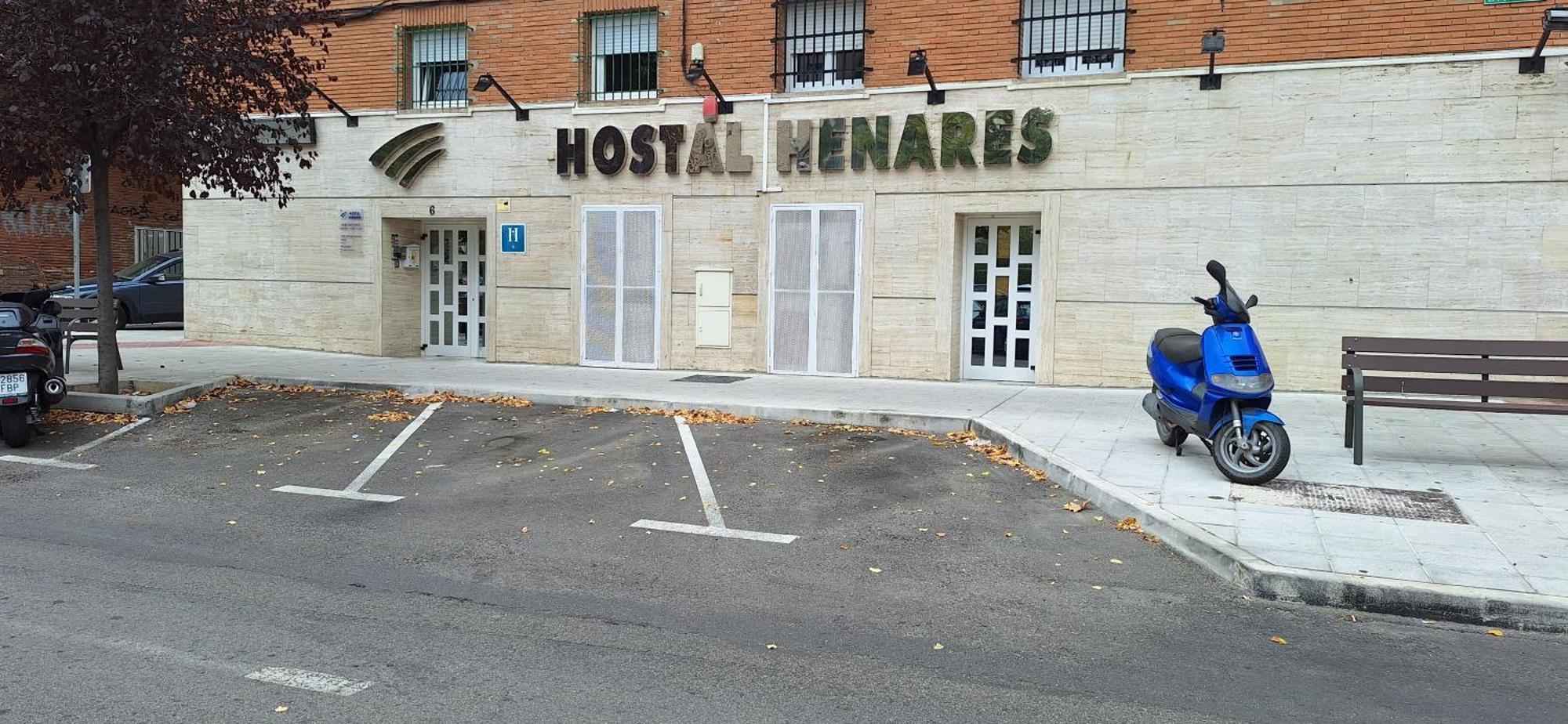 Hostal Henares San Fernando De Henares Exteriör bild